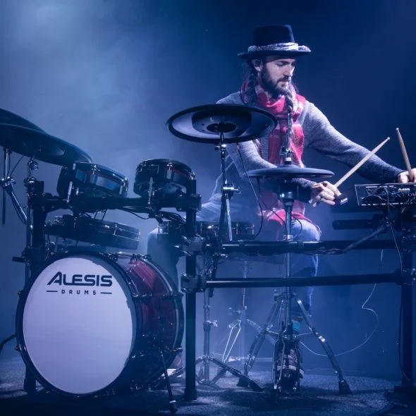 صداهای-با-کیفیت-و-کاملا-شبیه-‌سازی-شده- Alesis-Strata-Prime