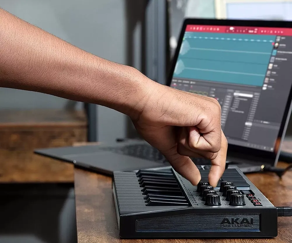 Akai-Mpk-Mini-MKIII-Gray-002