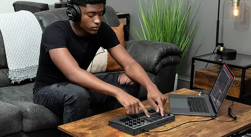 Akai-Mpk-Mini-MKIII-Gray-003