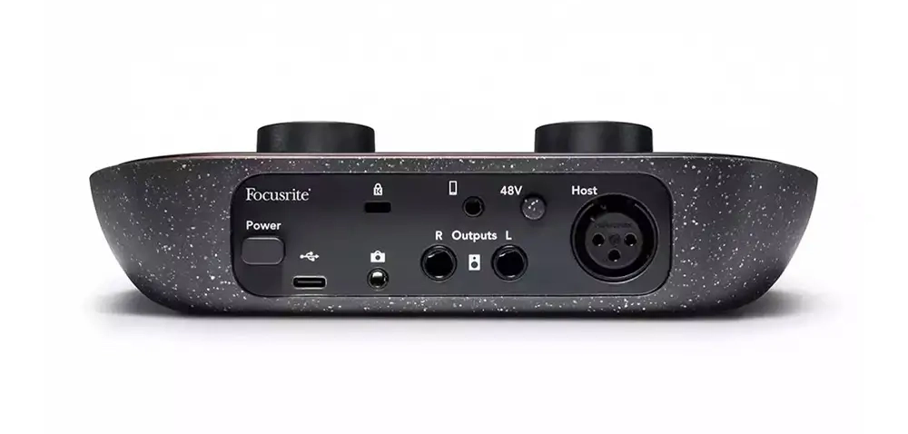 طراحی-شده-برای-فراتر-از-میکروفون‌-ها- Focusrite-Vocaster-one